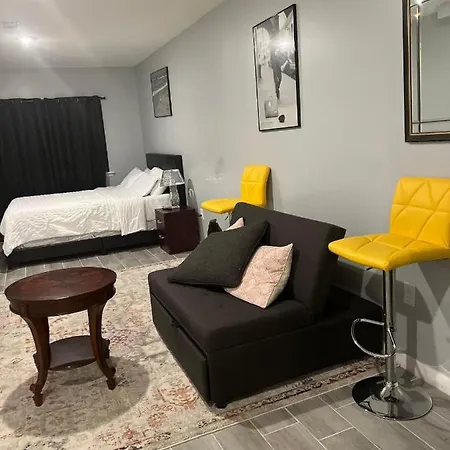 Cozy Inspired Studio Apartment Newark Exterior photo
